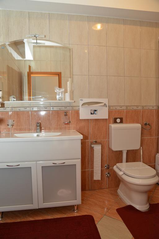 Hotel Venezia Imotski Kültér fotó